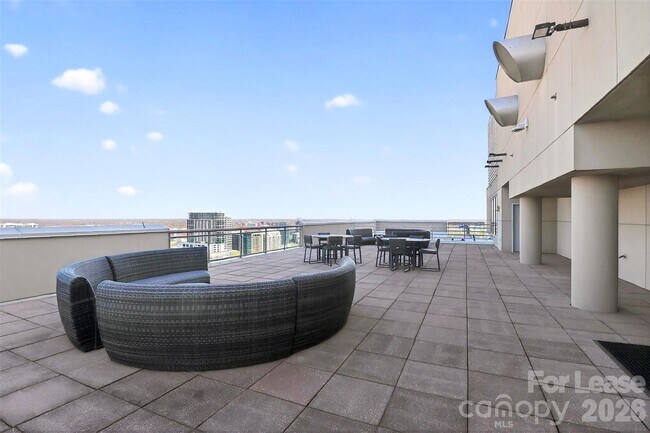 Building Photo - 315 Arlington Ave