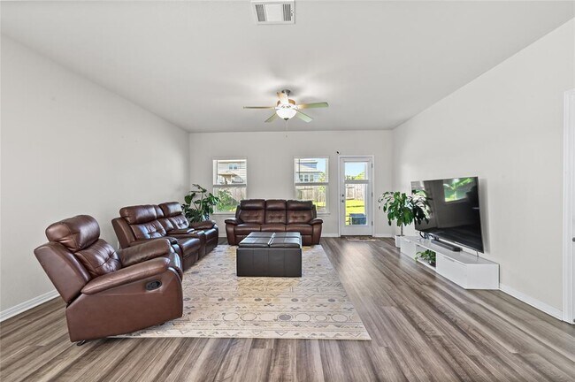 Building Photo - 11400 Copperstone Ave