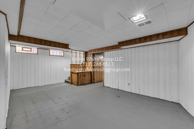 Building Photo - 18010 Sorrento Ave