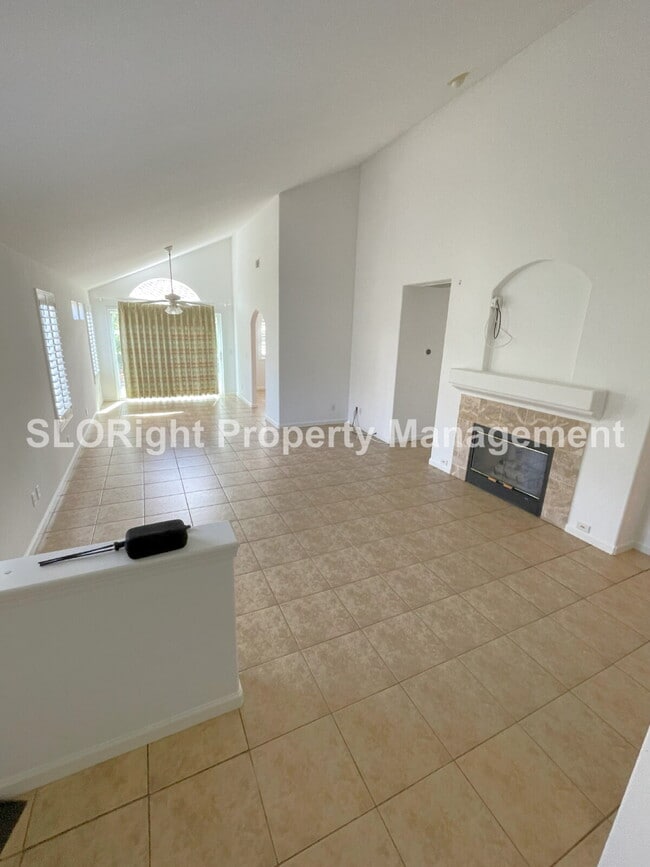 Building Photo - AVAILABLE AUGUST- Beautiful 3 Bed / 2 Bath in Nipomo