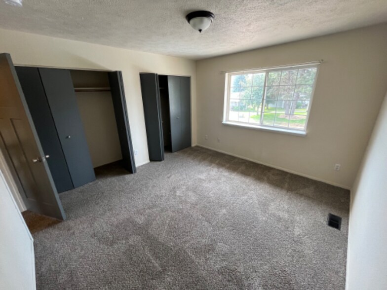 Building Photo - 7067 Heritage St