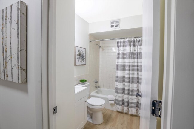 Building Photo - 2649-2651-2651 Keokuk St