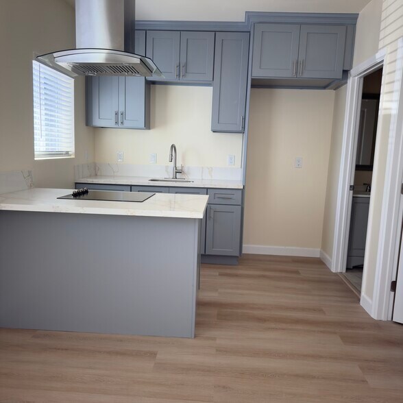 Building Photo - 9417 Tilmont St