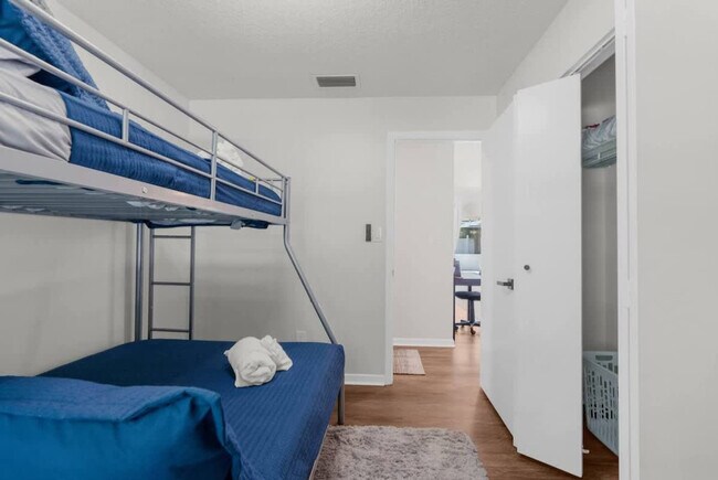 Building Photo - 31178 Park Ridge Dr