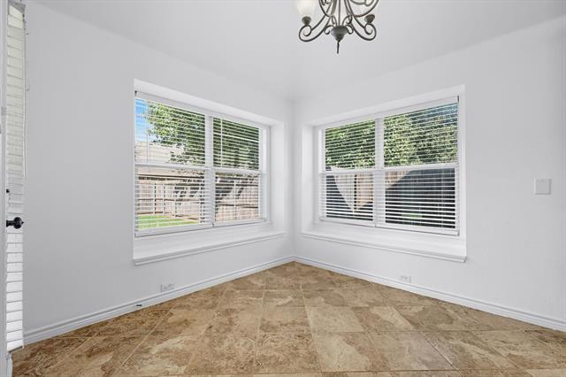 Building Photo - 5904 Meadowglen Dr