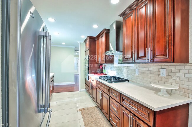 Building Photo - 3 br, 2 bath House - 7613 Canterbury Lane -