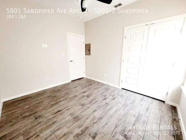 Building Photo - 5801 Sandpiper Ave