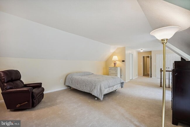 Building Photo - 9708 Locust Hill Dr