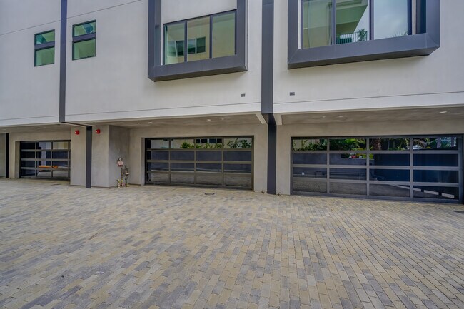 Building Photo - 4422 Riley Dr