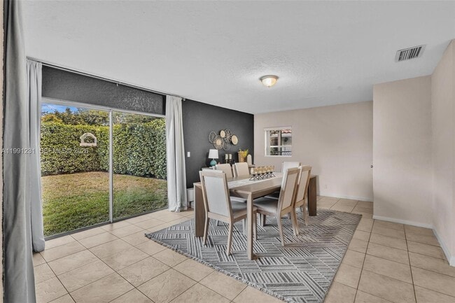 Building Photo - 1718 NW 97th Ave