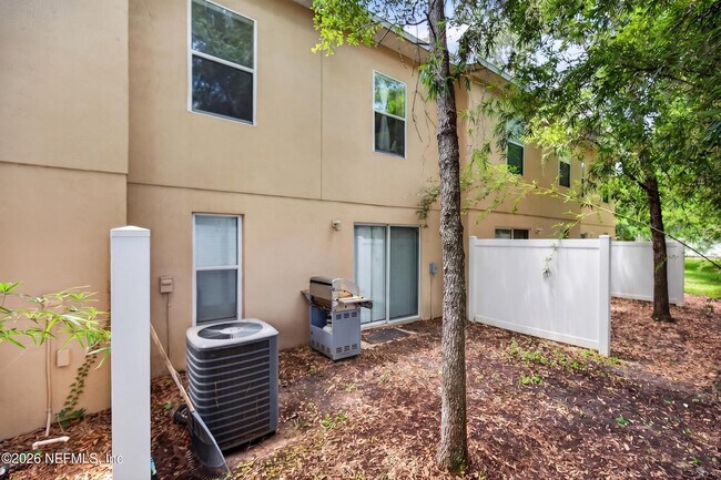 Building Photo - 7038 St Ives Ct