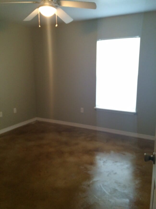 Building Photo - 45125 Durbin Rd