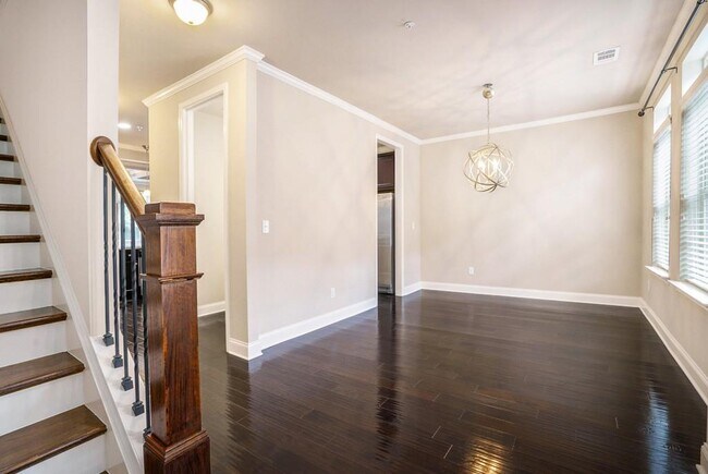 Building Photo - 612 Luckett Ct