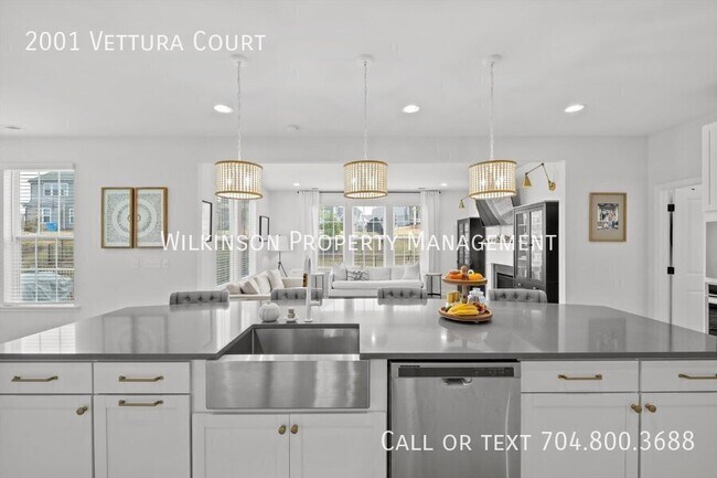 Building Photo - 2001 Vettura Ct