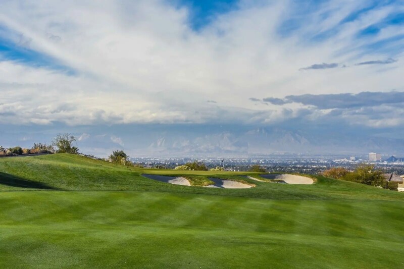 Building Photo - 549 Regents Gate Dr