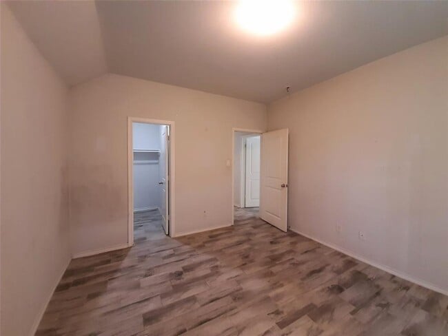 Building Photo - 4604 Davenport St