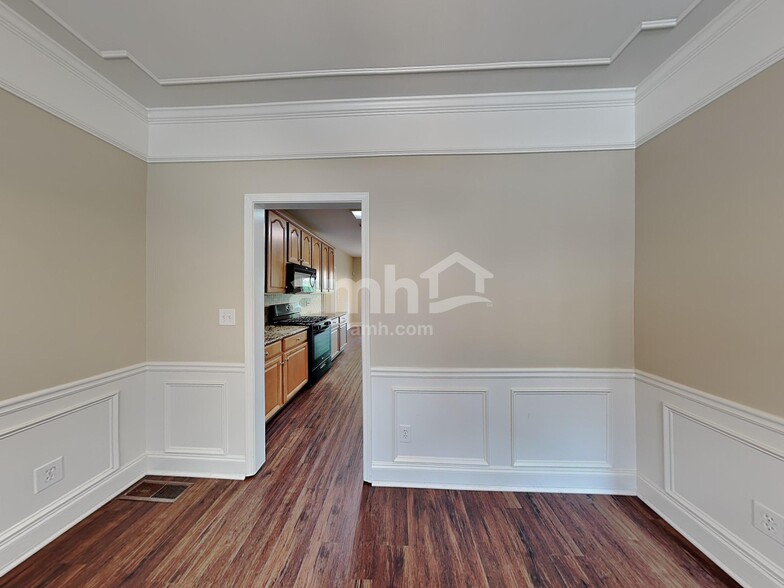 Building Photo - 306 Vinings Vintage Cir