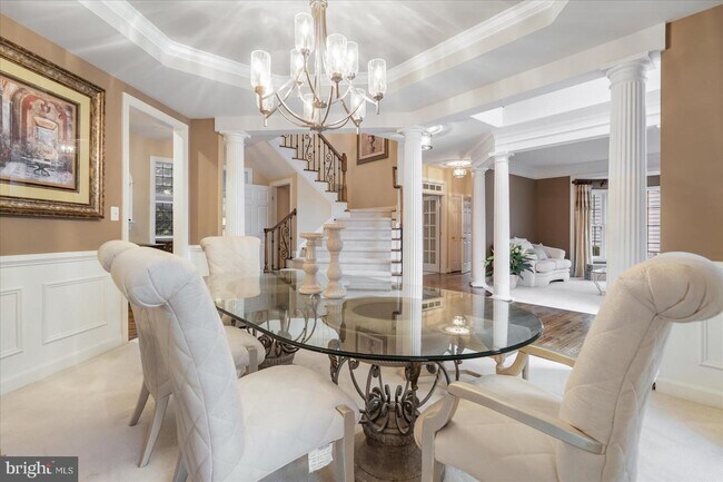 Building Photo - 1710 Stone Ivy Pl