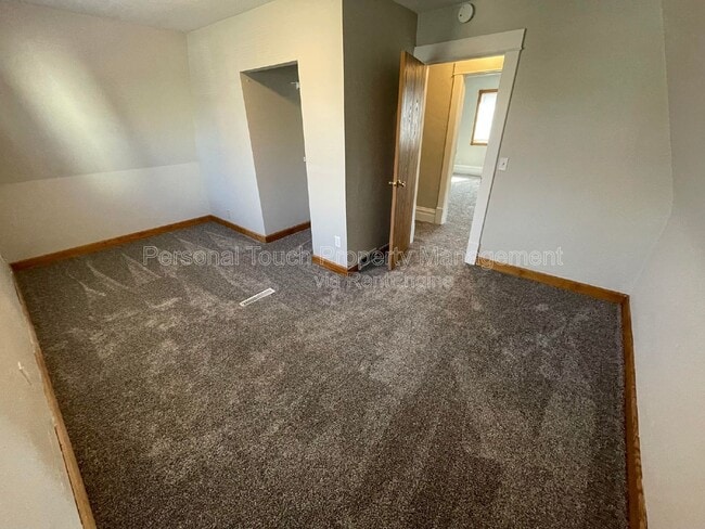 Building Photo - 1705 11th Ave N