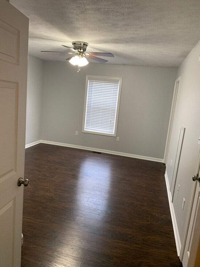 Building Photo - 113 Rystan Pl