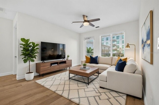 Building Photo - 600 3rd Ave S