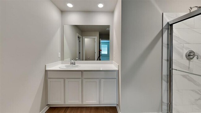 Building Photo - 2933 Ember Dr