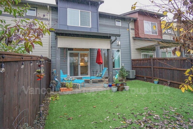 Building Photo - 11805 NE 108th St