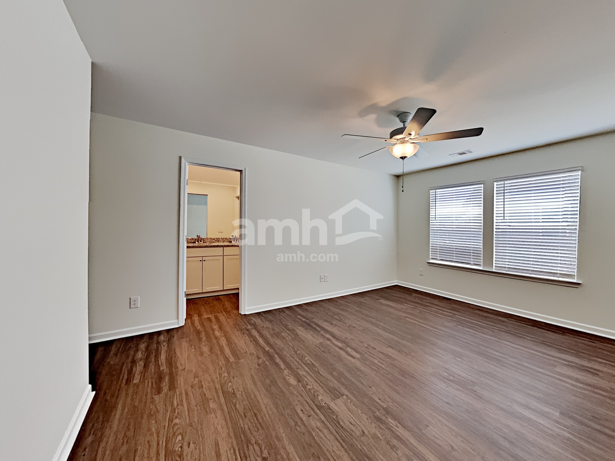 Building Photo - 330 Camp dr