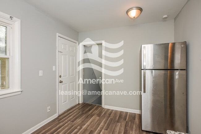 Building Photo - 5823 N 27th Ave