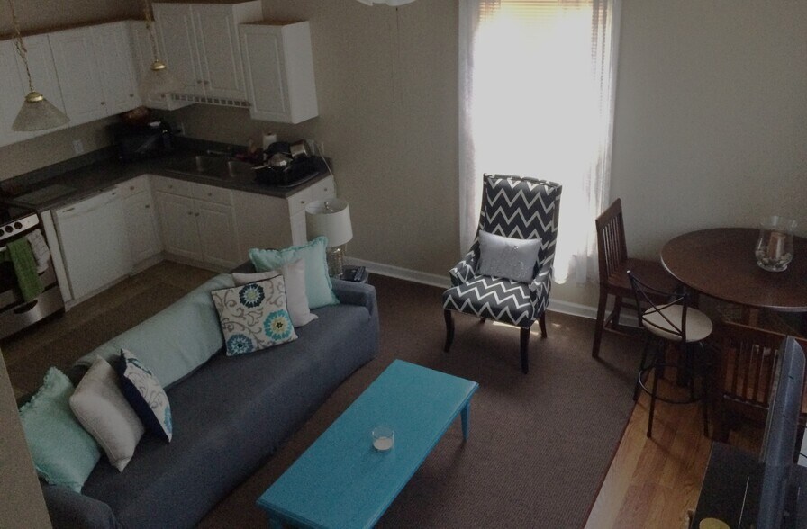 Example of living Room with Furniture - 2113 Gadsden St