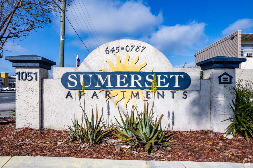 1051 Lee Rd Orlando, FL 32810-5800 - Sumerset Apartments