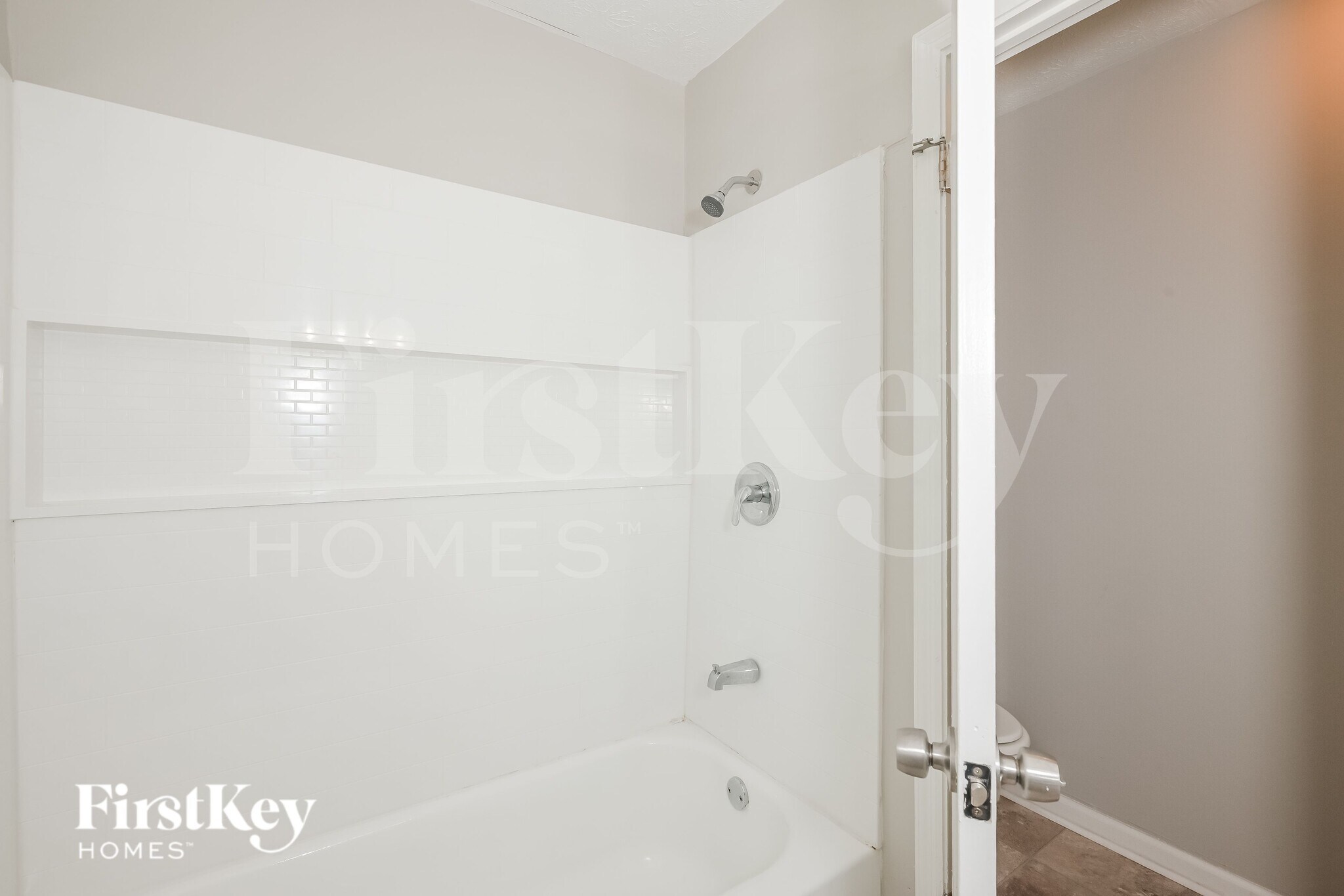 Building Photo - 939 Ray Dr