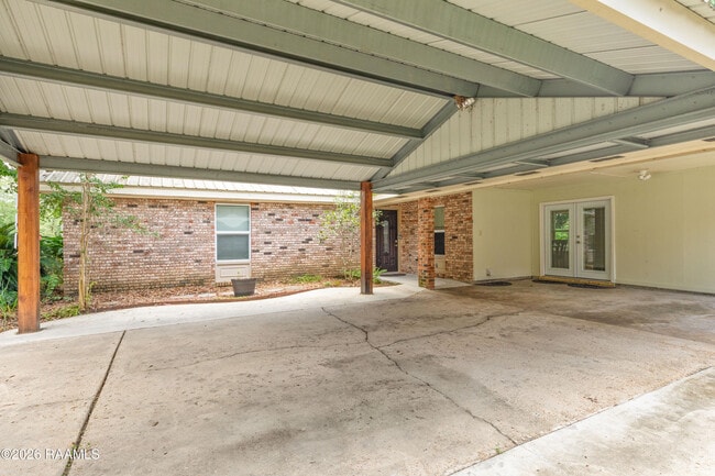 Building Photo - 140 Orangewood Dr