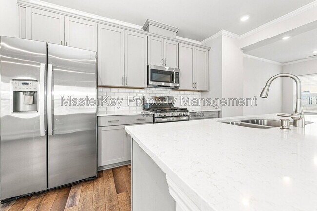 Building Photo - 3001 Brellon Ln