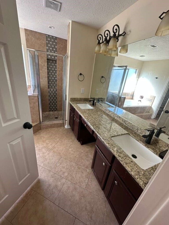 Building Photo - 5718 Straight Way