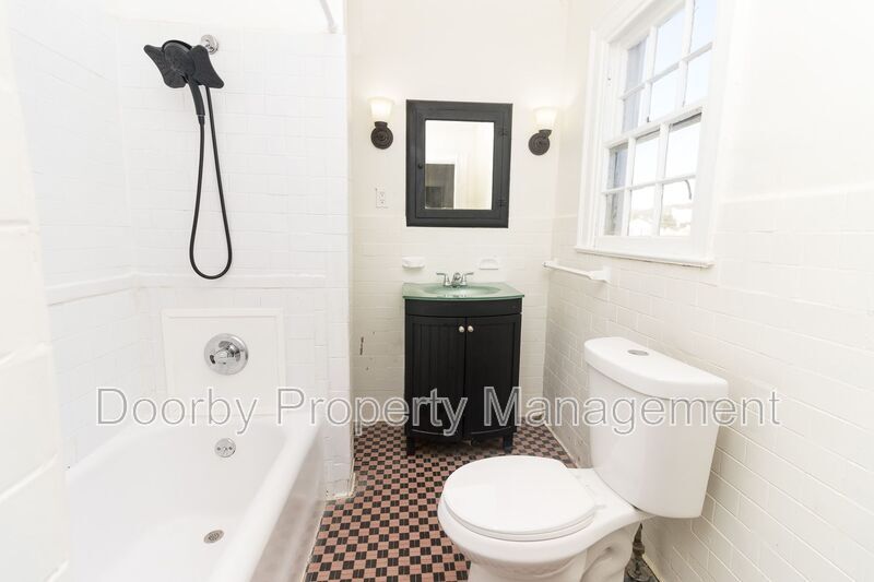 Building Photo - 356 Derby Cir