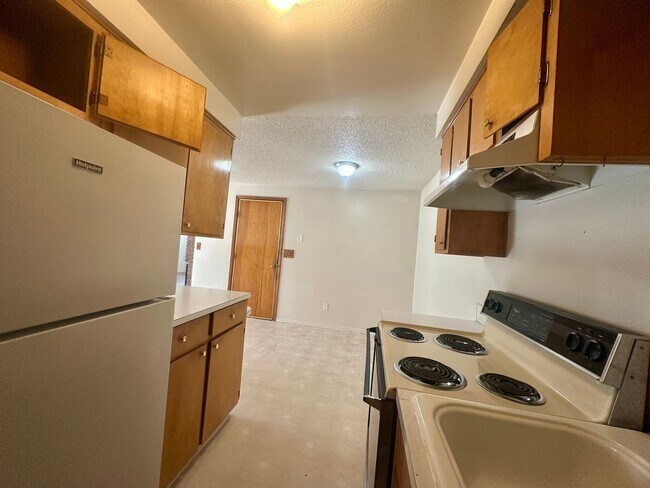Building Photo - $200 discount for first month rent