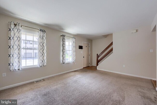 Building Photo - 604 Rockwood Dr