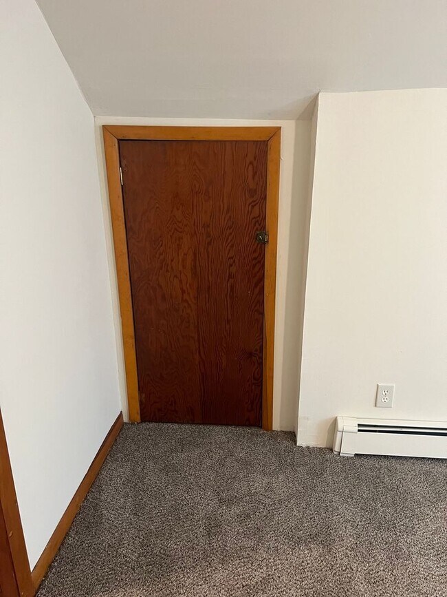 Building Photo - Quakertown Cape in Private Setting
