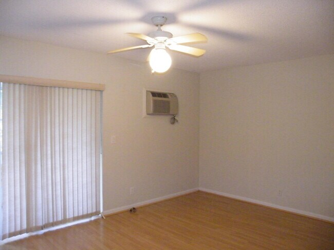 Building Photo - 266 Sheffield K