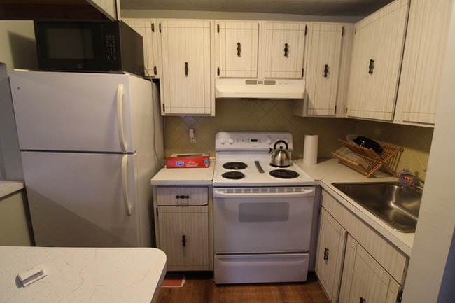 Building Photo - 1.0 bedroom in Somerville Massachusetts 02143