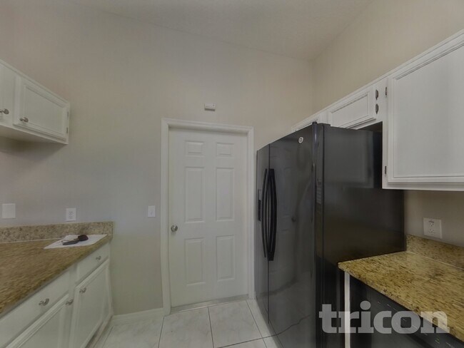 Building Photo - 831 Monroe Harbor Pl