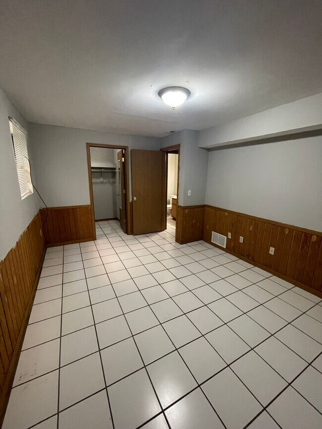 Building Photo - 72 Chittenden Ave