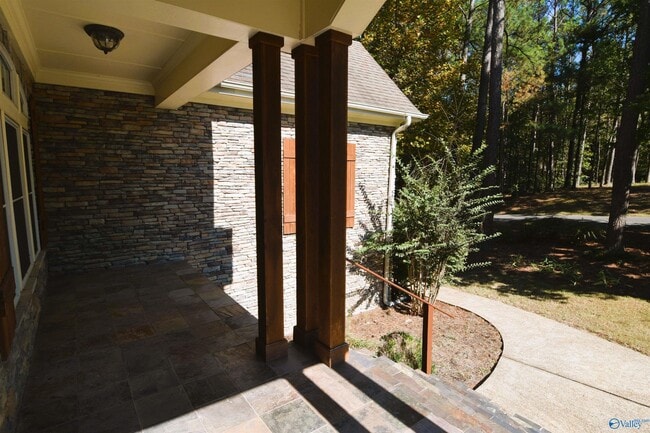 Building Photo - 79 Creekwood Dr