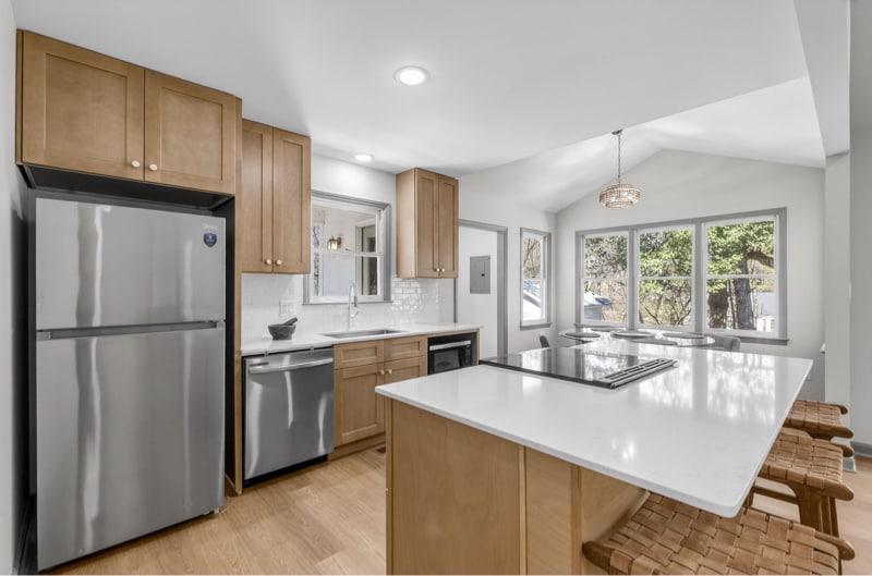 Building Photo - 421 Danielle Dr