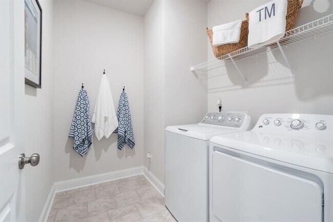 Building Photo - 6180 Misty Hill Ln