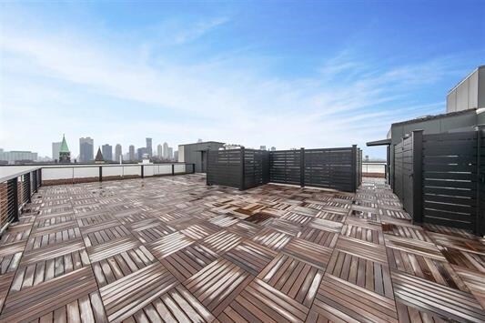 Building Photo - 366 6th St