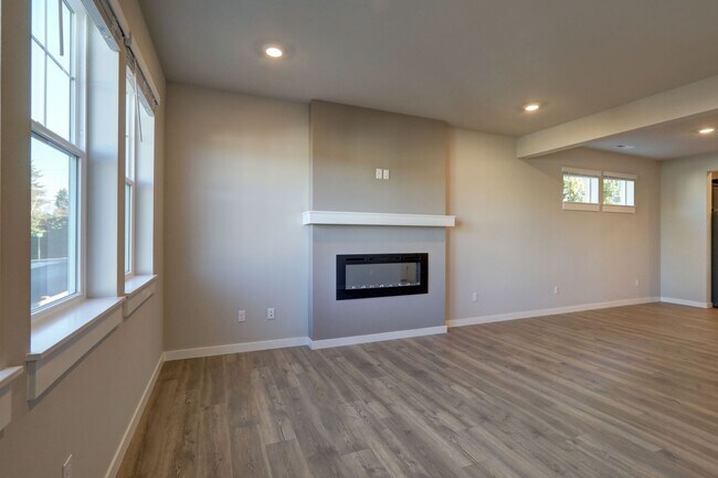 Building Photo - Beautiful 4bd, 3.25ba Home Available in Great Community!