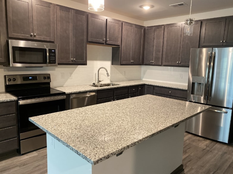 Primary Photo - 1540 Dunn Rd