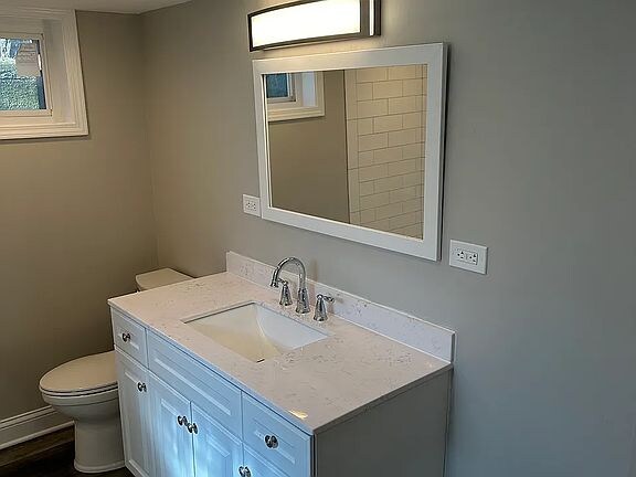 Building Photo - 7137 W 109th Pl